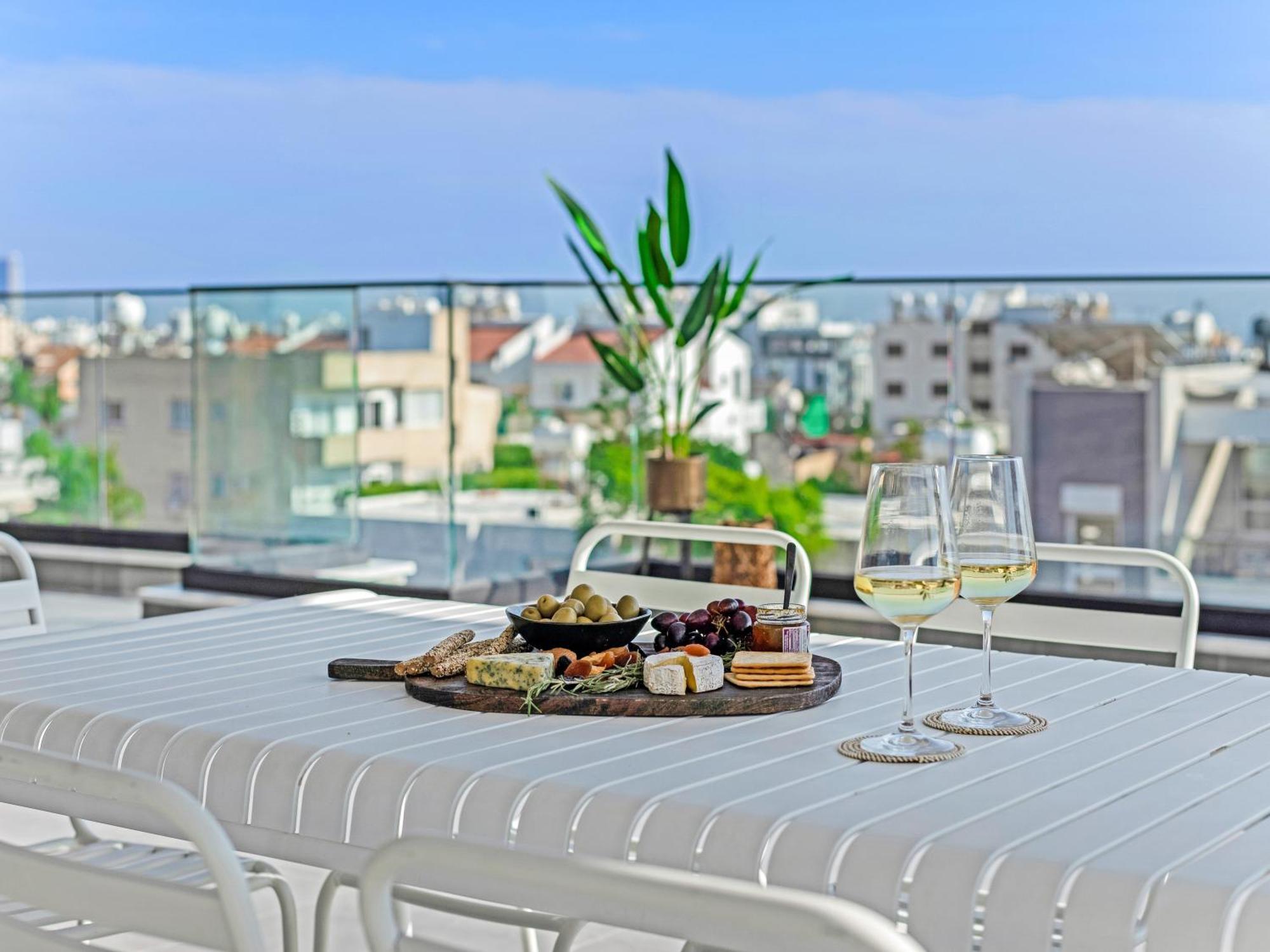 Sanders Crystal 1 Limassol Exterior photo